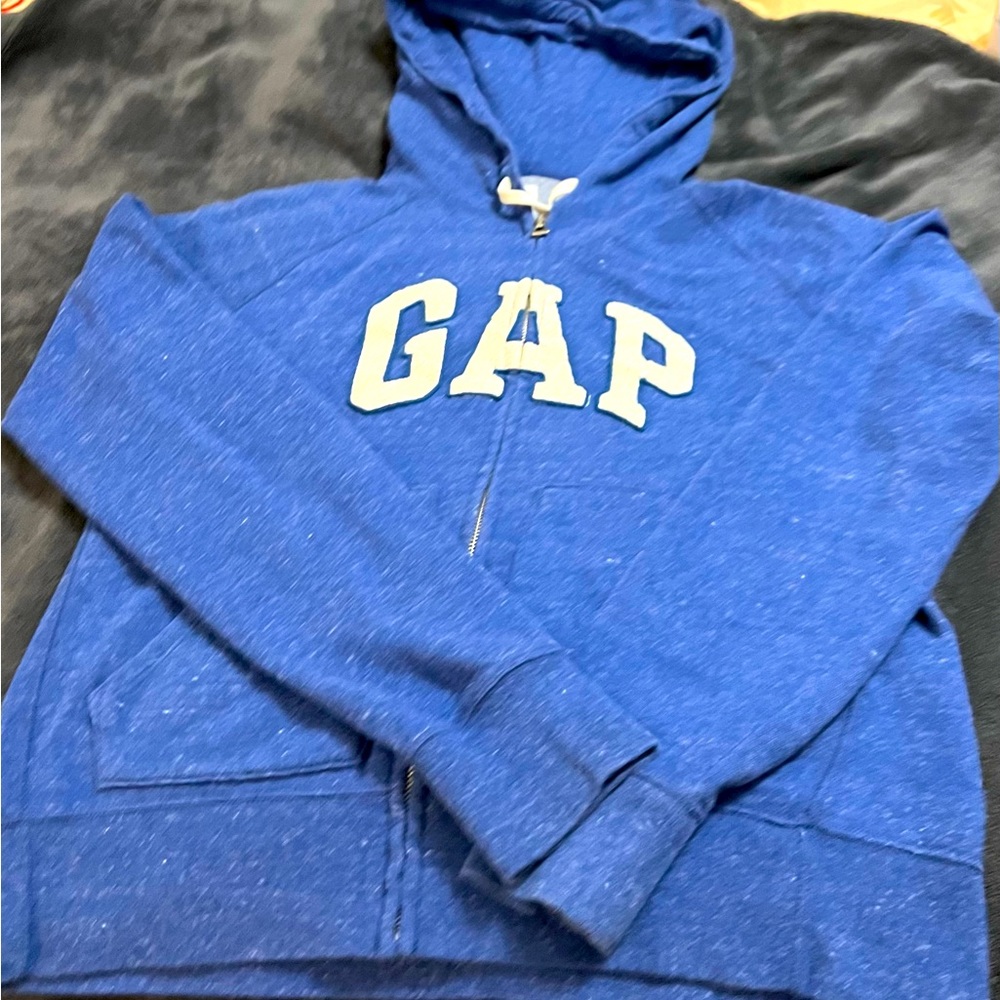 Comfy blue Gap sweatshirt with sparkly white lettering.
